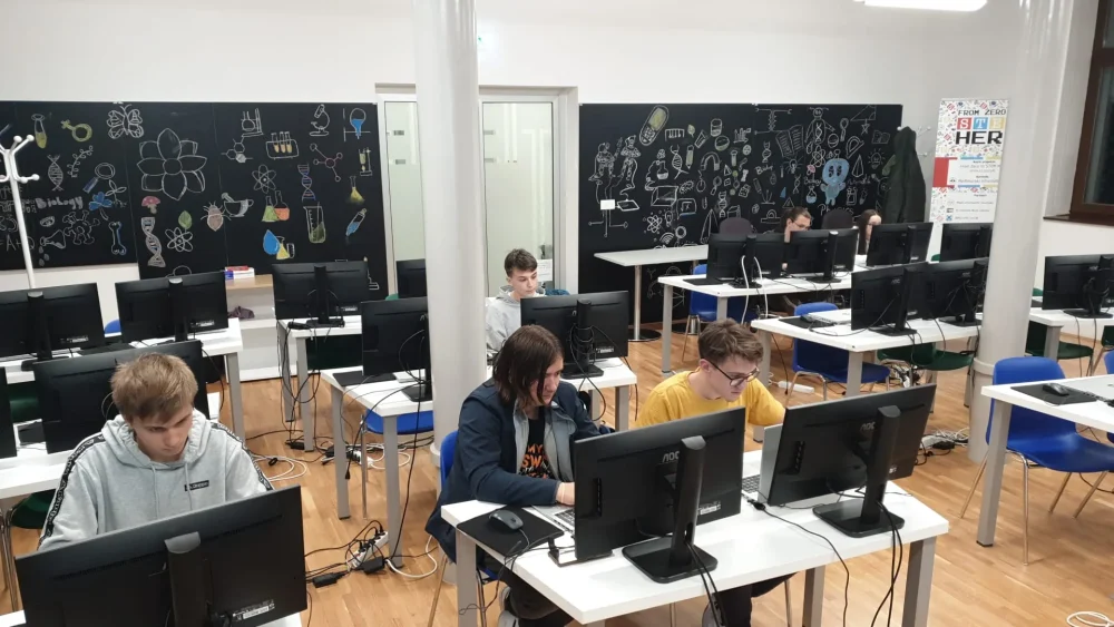 Provedena radionica „Napredni algoritmi“